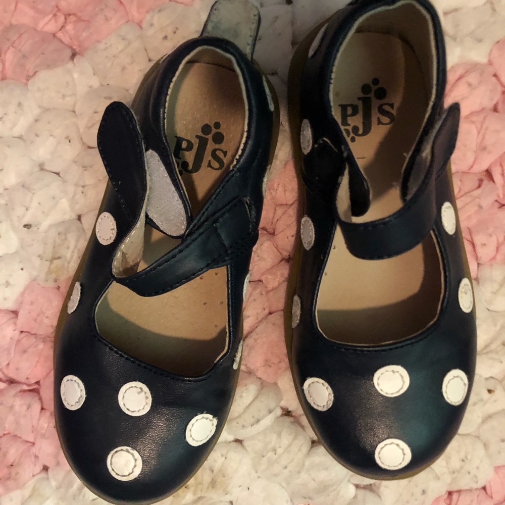 Navy polka dot girls shoes